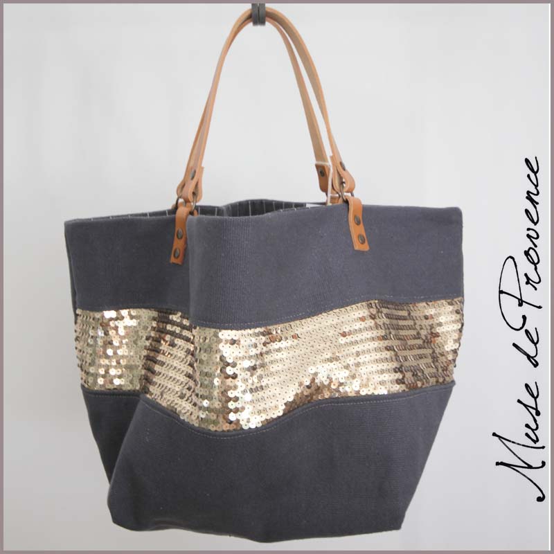 ... » Sacs cabas réversibles » Sac cabas bleu en paillettes CLUB ... » Sacs cabas réversibles » Sac cabas bleu en paillettes CLUB