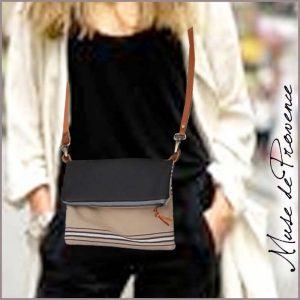 1petit-sac-pochette-à-bandoulière-en-cuir-noir-3-600x600