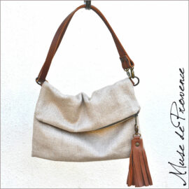 Sac bandoulière chic en lin Sac bandoulière haut de gamme made in France Sac bandoulière lin en modèle unique fait main Sac bandoulière chic et minimaliste Sac à main avec pompon cuir
