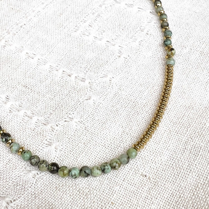 Collier en turquoise réalisé à la main en France