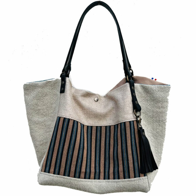 Grand sac cabas en superbe lin naturel aux détails soignés