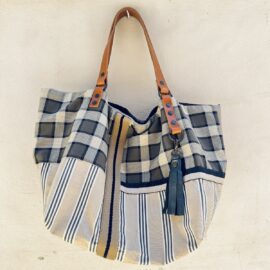 Cabas sac à main en patchwork de tissus.