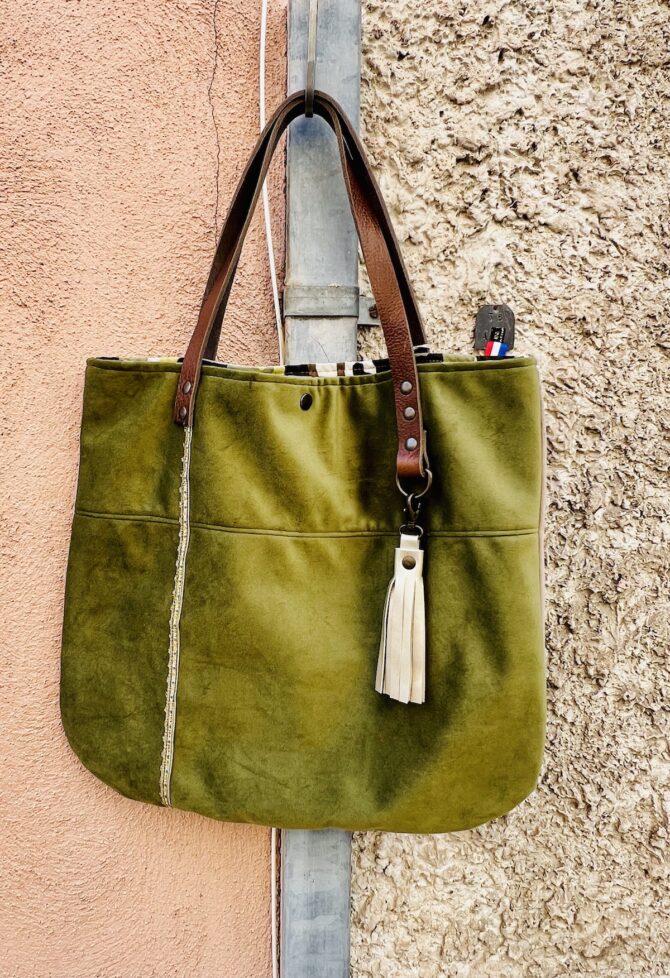 Sac cabas slim velours vert – Image 2