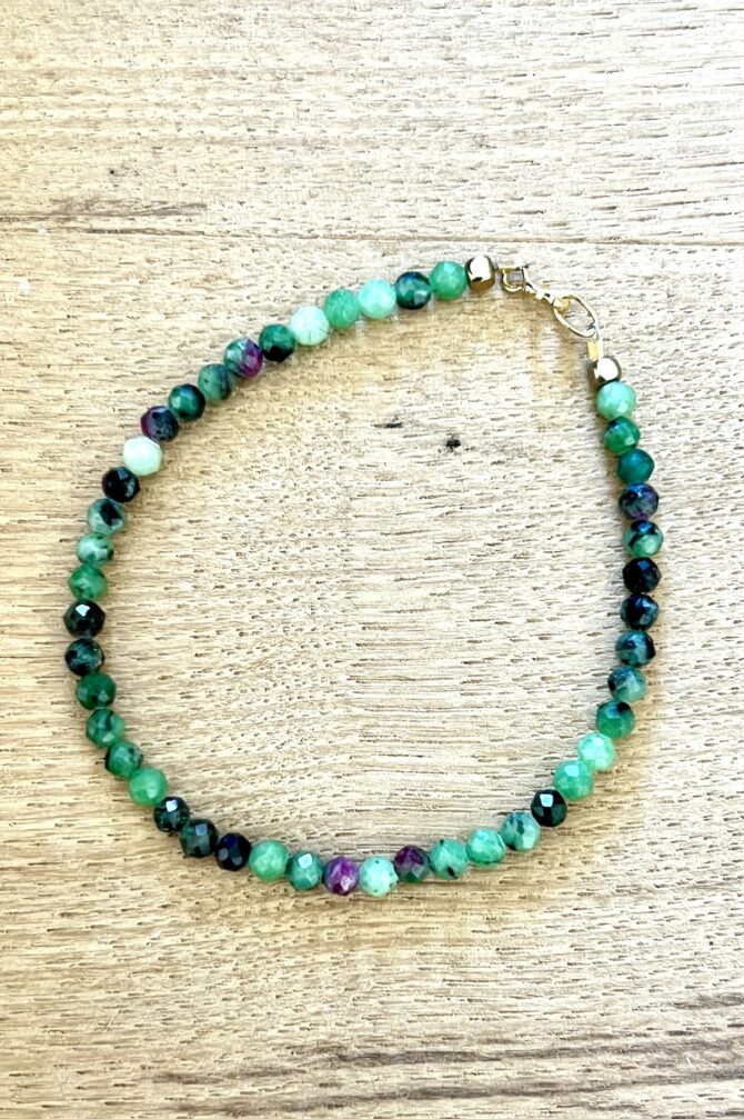 Bracelet rubis zoïsite 4mm