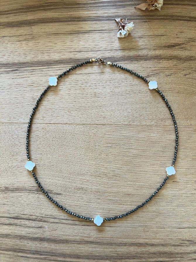 Collier pyrite fleur en nacre – Image 2