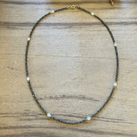 Collier pyrite perles