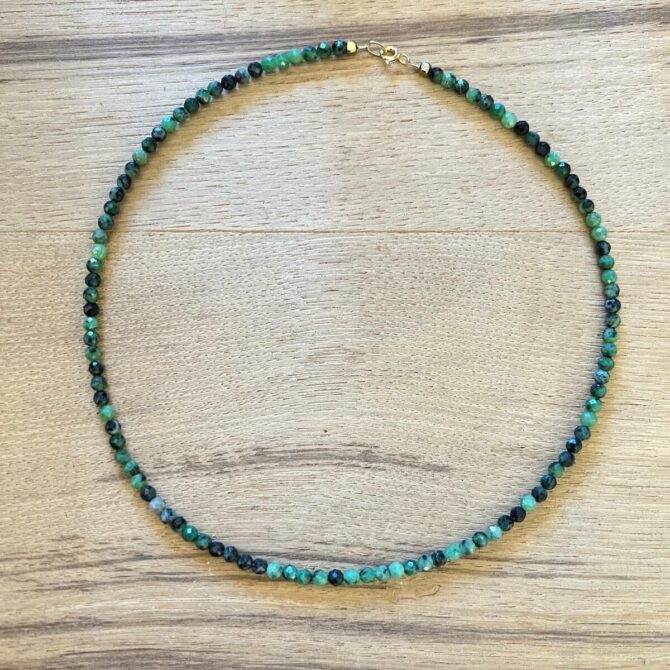 Collier pierre fine verte