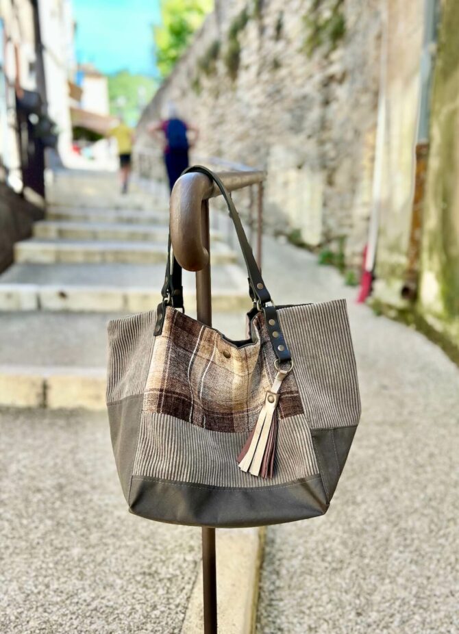 BIENNALE taupe mix patchwork tote bag